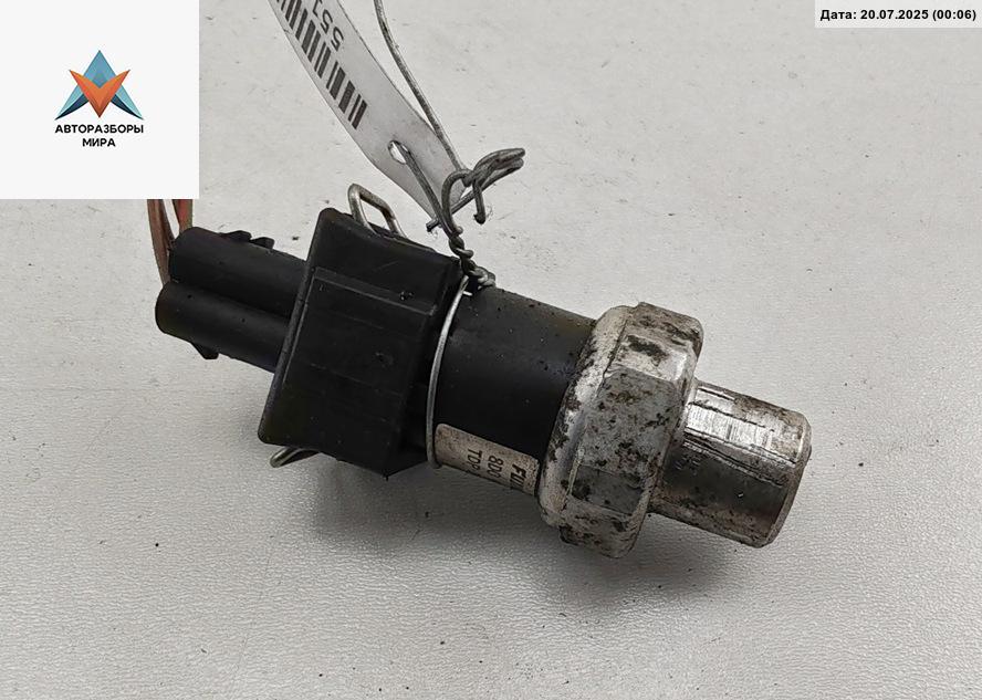 датчик кондиционера Volkswagen Passat B5 1998, 1.8 л., бензин, МКПП, синий, универсал, 8D0959482B - фото №1