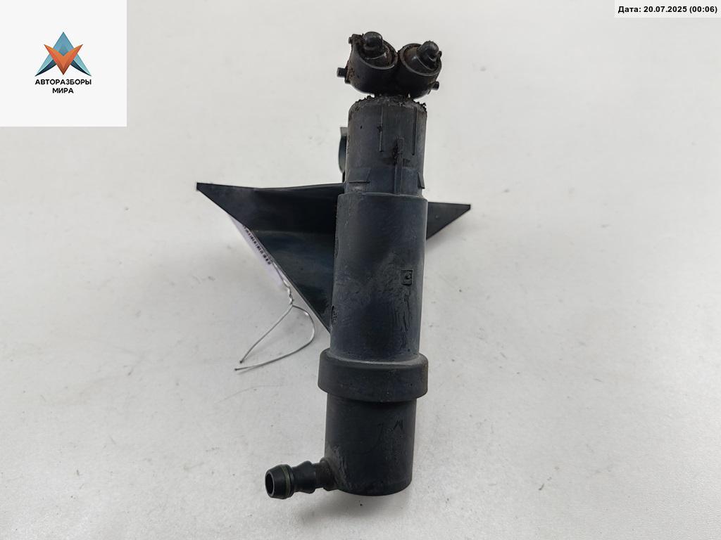 форсунка омывателя фары Volkswagen Touran 1 поколение 2003, 1.6 л., бензин, МКПП, серый, минивэн, 1T0955978 - фото №1