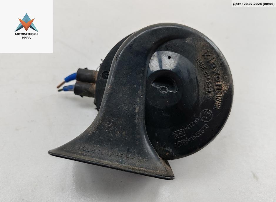 сигнал (клаксон) Volkswagen Passat B5 1997, 1.6 л., бензин, МКПП, зелёный, седан, 0092018 - фото №1