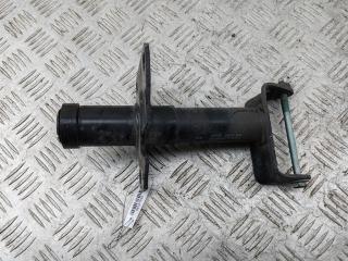 кронштейн переднего бампера Volkswagen Passat B5 1998, 1.6 л., бензин, МКПП, синий, универсал, 3B0807133
