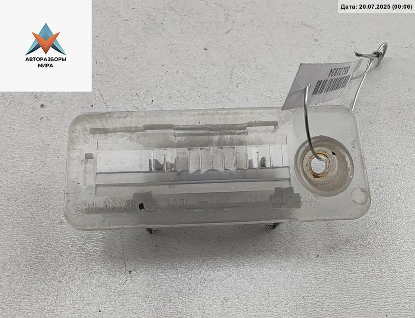 подсветка номера Audi A6 4B/C5 2000, 2.5 л., дизель, МКПП, чёрный, универсал, 58488 - фото №1