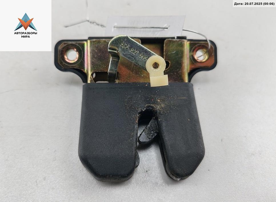 замок багажника Audi A4 B5 1995, седан, 8D5827505 - фото №1