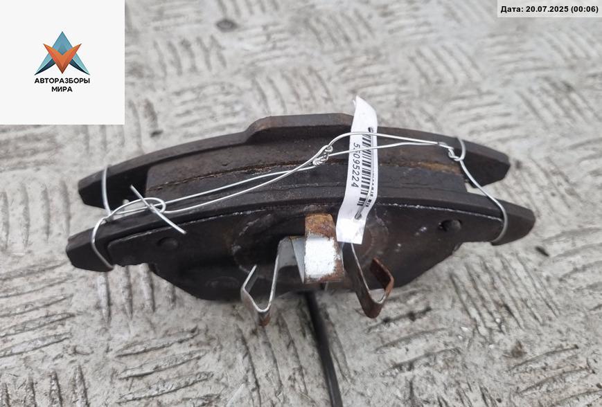 Колодки тормозные передние Volkswagen Touran 1 поколение 2003, 1.9 л., дизель, МКПП, серый, минивэн - фото №1