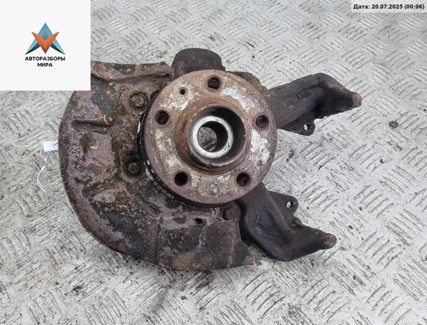 ступица передняя правая Skoda Octavia mk1 (A4 1U) 2003, 1.9 л., дизель, МКПП, синий, универсал, 280D - фото №1