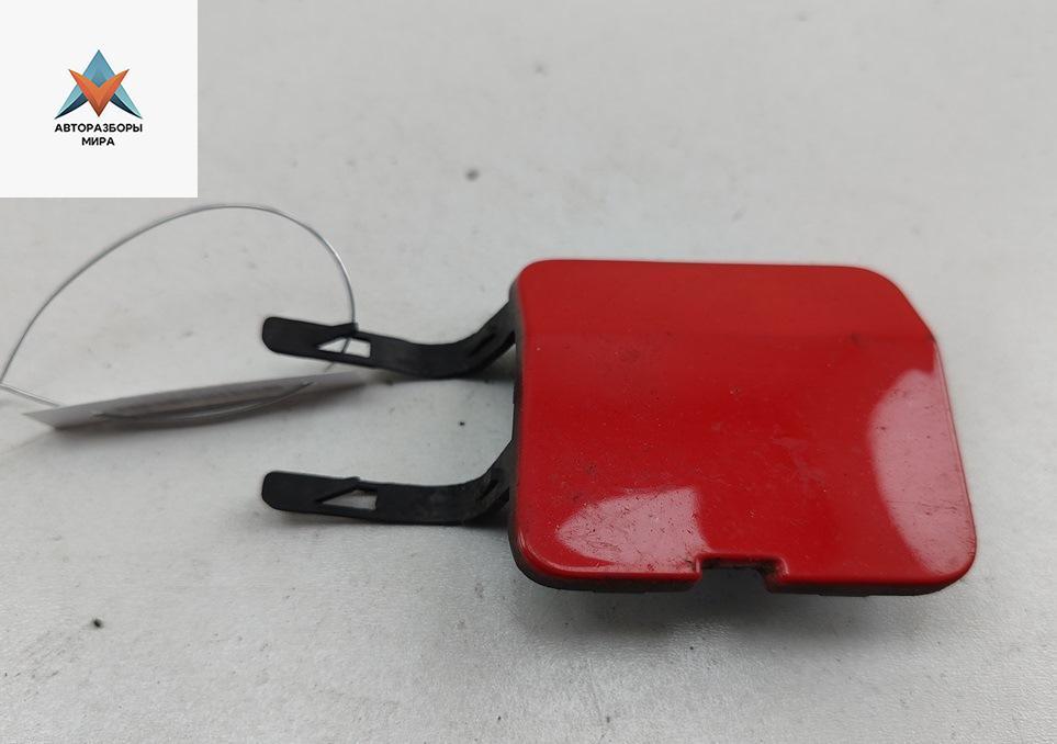 заглушка (решетка) в бампер Dacia (Renault) Sandero I 2010, 1.4 л., бензин, МКПП, красный, хетчбэк 5 дв., 8200052598 - фото №1