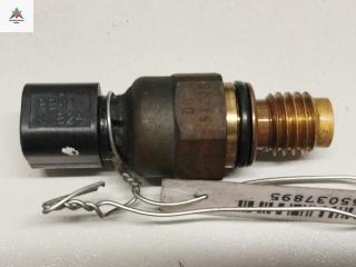 датчик (прочие) Ford Focus 1 поколение 2000, 1.8 л., бензин, МКПП, чёрный, универсал, 98AB3NB24