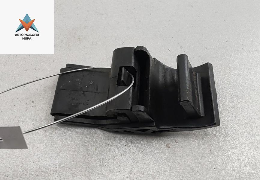 кронштейн радиатора BMW 3 серия E36 1993, 1.6 л., бензин, МКПП, чёрный, седан - фото №1