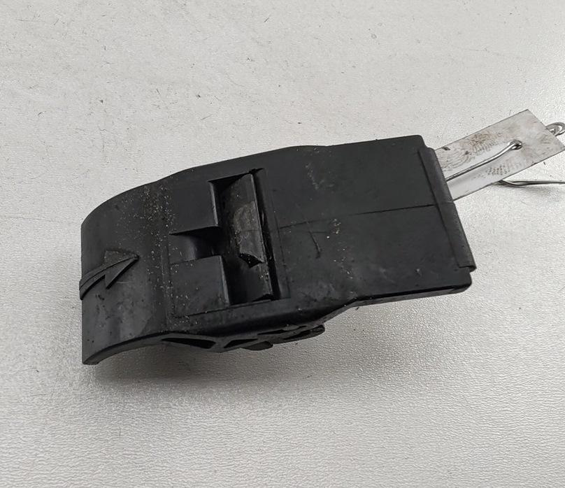 кронштейн радиатора BMW 3 E36 1994, 1.6 л., бензин, МКПП, чёрный, хетчбэк 3 дв.