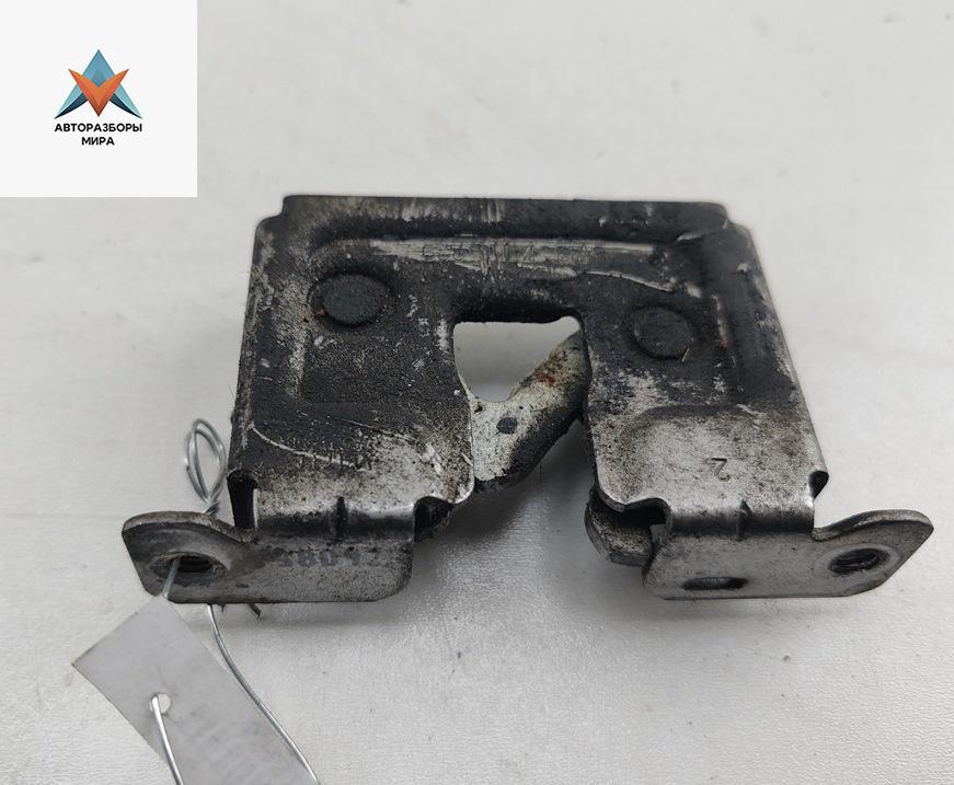 замок капота BMW 5 серия E60/E61 2005, 2.5 л., дизель, АКПП, серый, универсал, 7115229 - фото №1