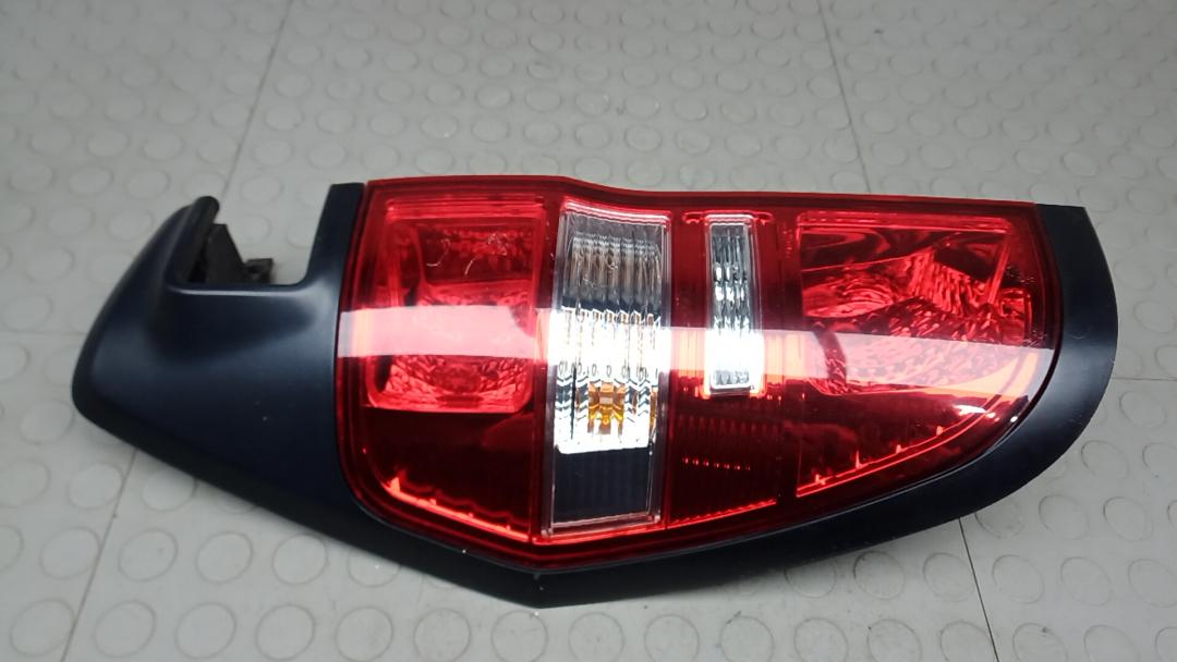 фонарь задний левый Hyundai H-1 Starex 1997 2015, 2.5 л., дизель, МКПП, микроавтобус - фото №1