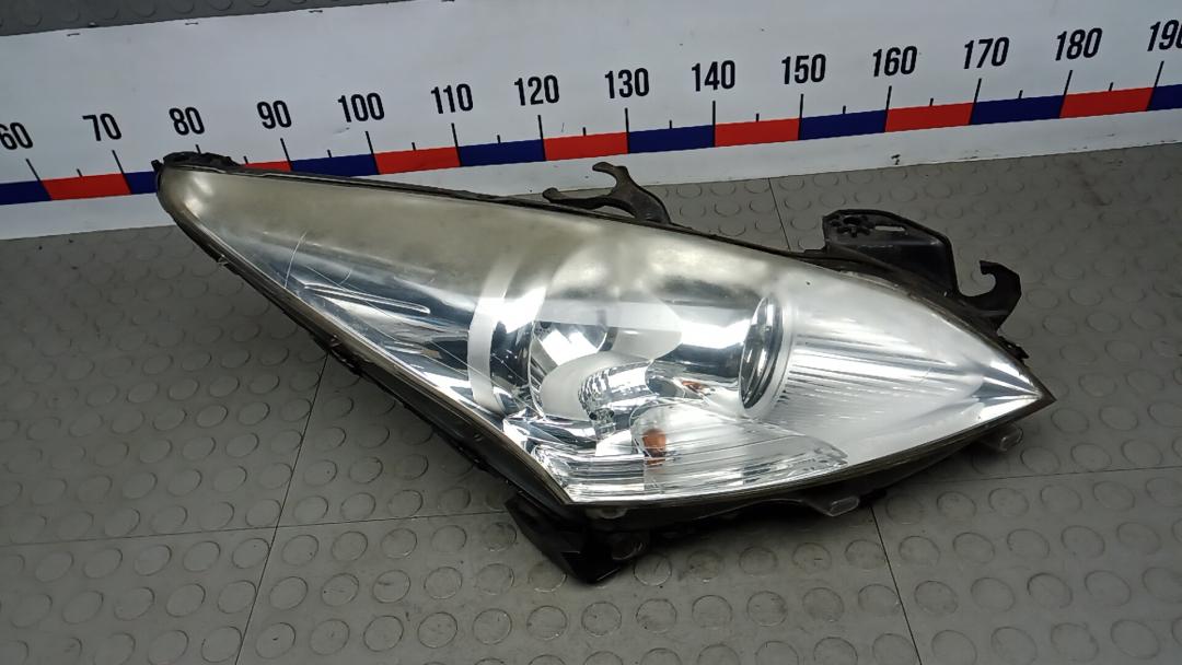 фара правая Peugeot 3008 1 поколение 2010, 1.6 л., бензин, АКПП, хетчбэк 5 дв. - фото №1