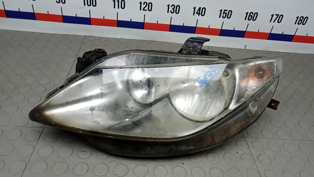 фара левая SEAT Ibiza 4 поколение 2009, 1.4 л., бензин, МКПП, хетчбэк 5 дв., 6J2941005D - фото №1