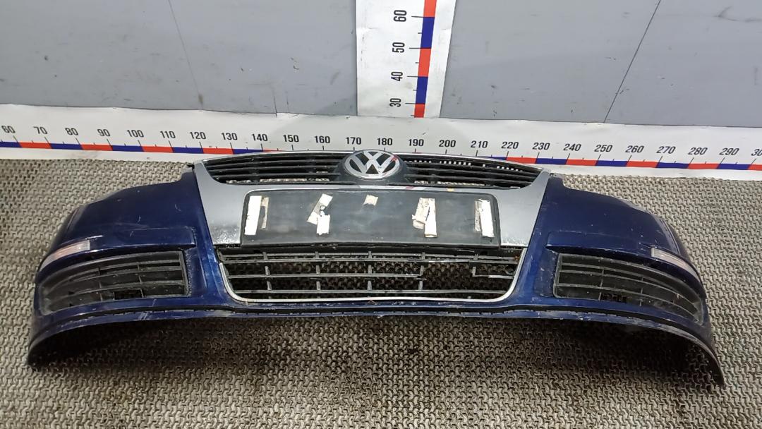 бампер передний Volkswagen Passat B6 2008, 2.0 л., бензин, МКПП, седан, 3C0807217D - фото №1