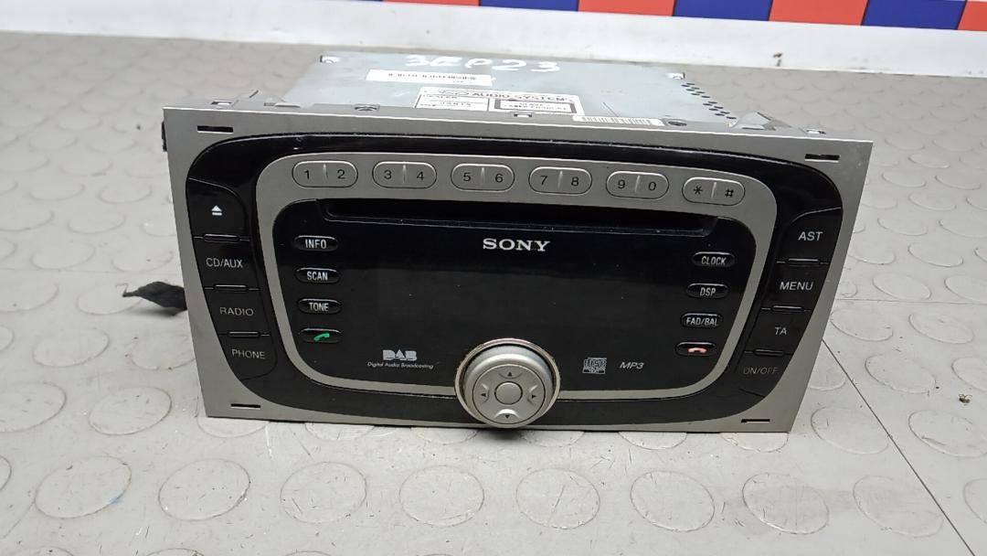 магнитола Ford Kuga 1 поколение 2010, 2.0 л., TDCi 4x4, дизель, МКПП, внедорожник 5 дв., 8V4T18C939LD, 1830422 - фото №1