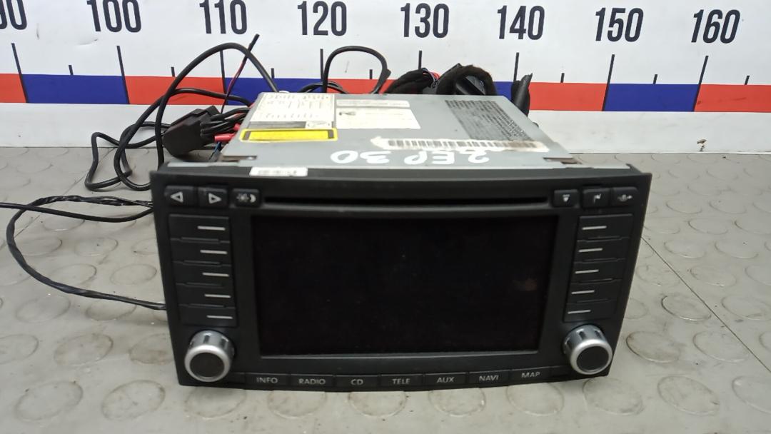 магнитола Volkswagen Touareg 1 поколение 2005, 3.0 л., дизель, АКПП, внедорожник 5 дв. - фото №1