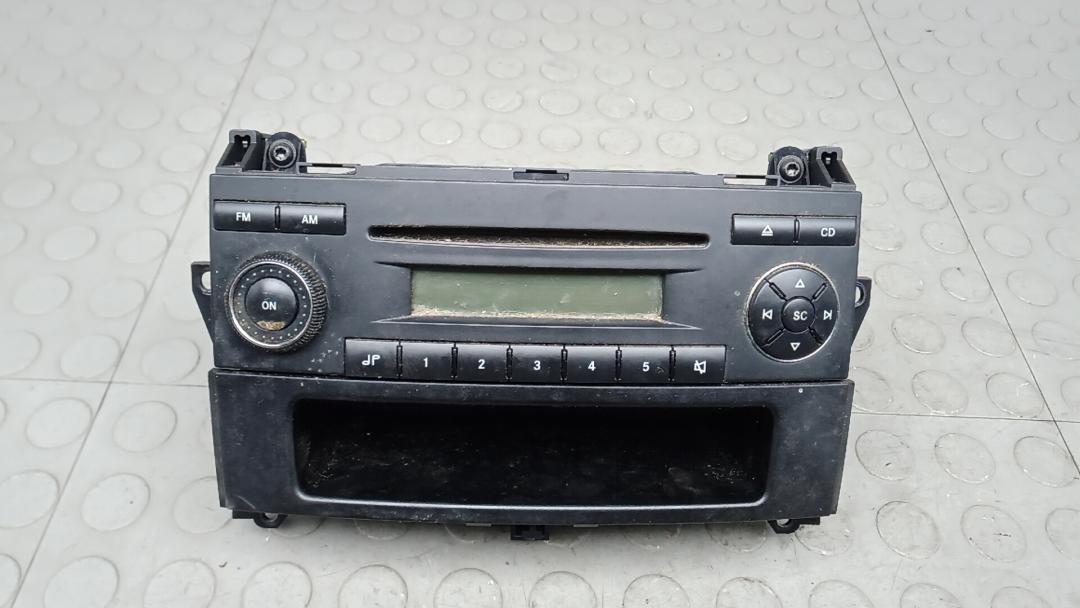 магнитола Mercedes-Benz Vito W639 2006, 2.2 л., CDI 109, дизель, МКПП, микроавтобус - фото №1