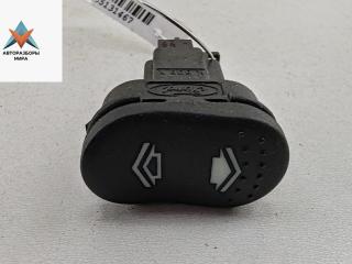 кнопка стеклоподъемника переднего правого Ford Focus 1 поколение 2000, 1.6 л., i, бензин, АКПП, белый, хетчбэк 5 дв., 98AB14529DC