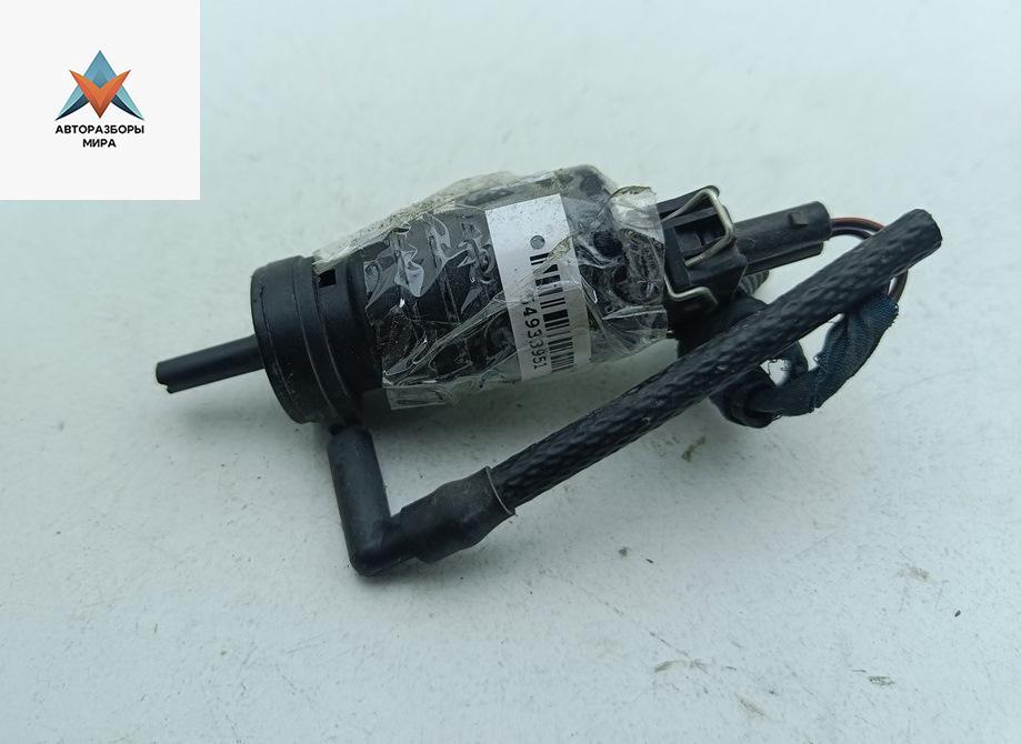 насос (моторчик) омывателя стекла Opel Vectra C 2002, серый, седан - фото №1