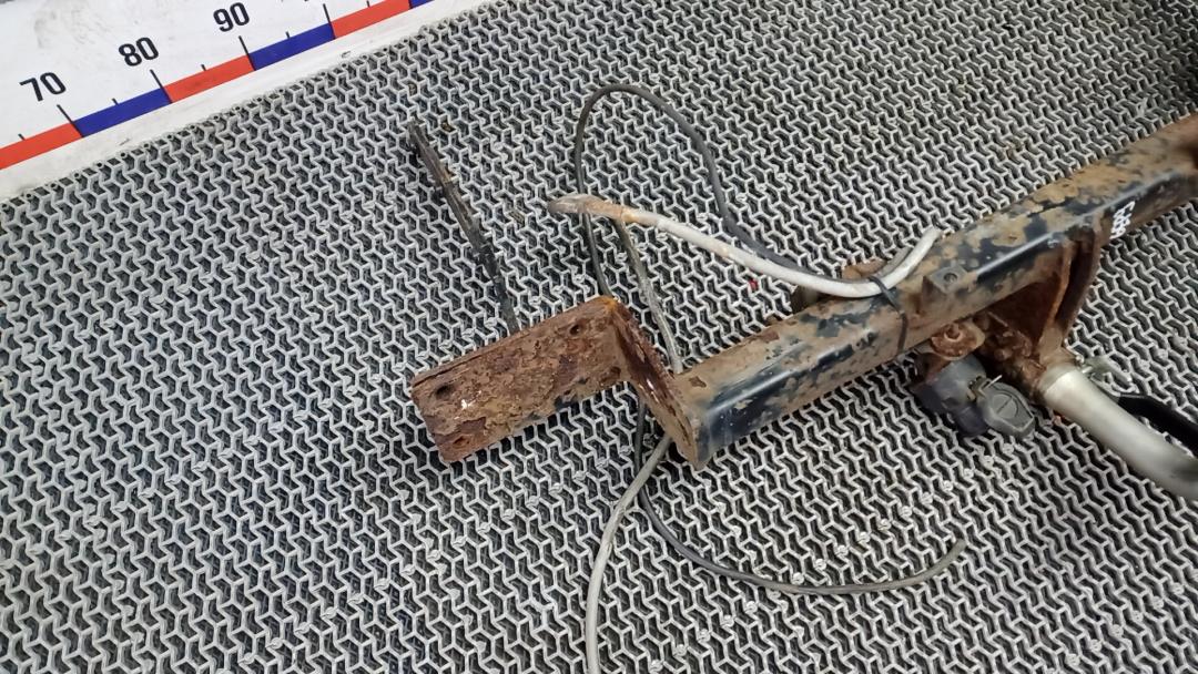 прицепное устройство (фаркоп) Mercedes-Benz C-Класс W204/S204 2006, 2.2 л., D C220 CDI, дизель, АКПП, универсал - фото №1