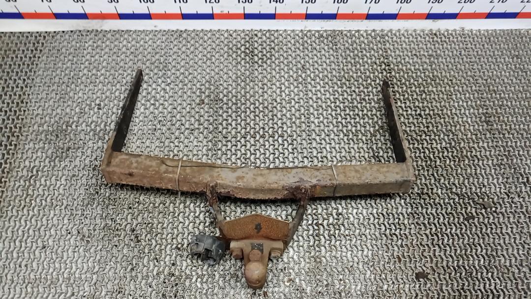 прицепное устройство (фаркоп) Volkswagen Transporter T5 2007, 2.5 л., дизель, МКПП, микроавтобус - фото №1