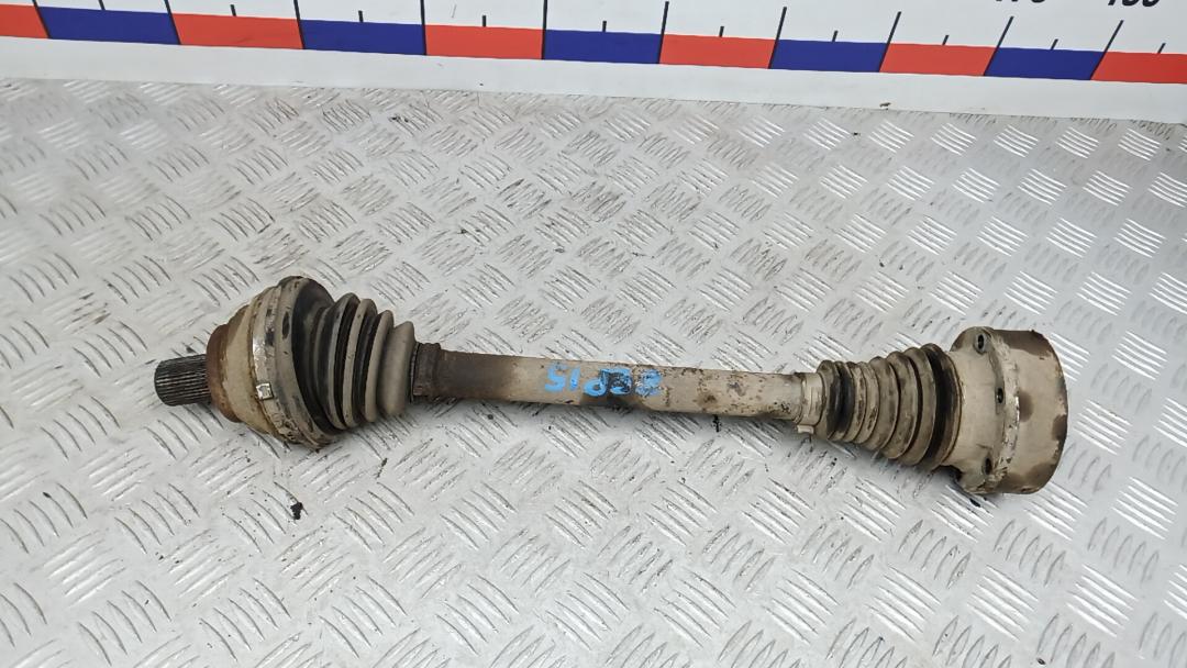 полуось передняя левая (приводной вал, ШРУС) Volkswagen Caddy 3 поколение 2007, 2.0 л., дизель, МКПП, 1K0407271DQ, 1K0407451LX - фото №1