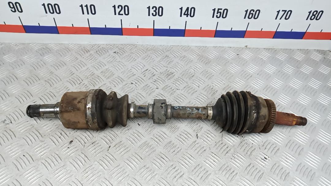 полуось передняя левая (приводной вал, ШРУС) Kia Carnival VQ 2009, 2.9 л., дизель, АКПП, минивэн, 495014D101 - фото №1