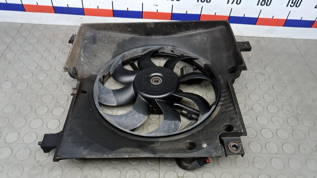 вентилятор радиатора Kia Carnival VQ 2009, 2.9 л., дизель, АКПП, минивэн, 977304D200 - фото №1