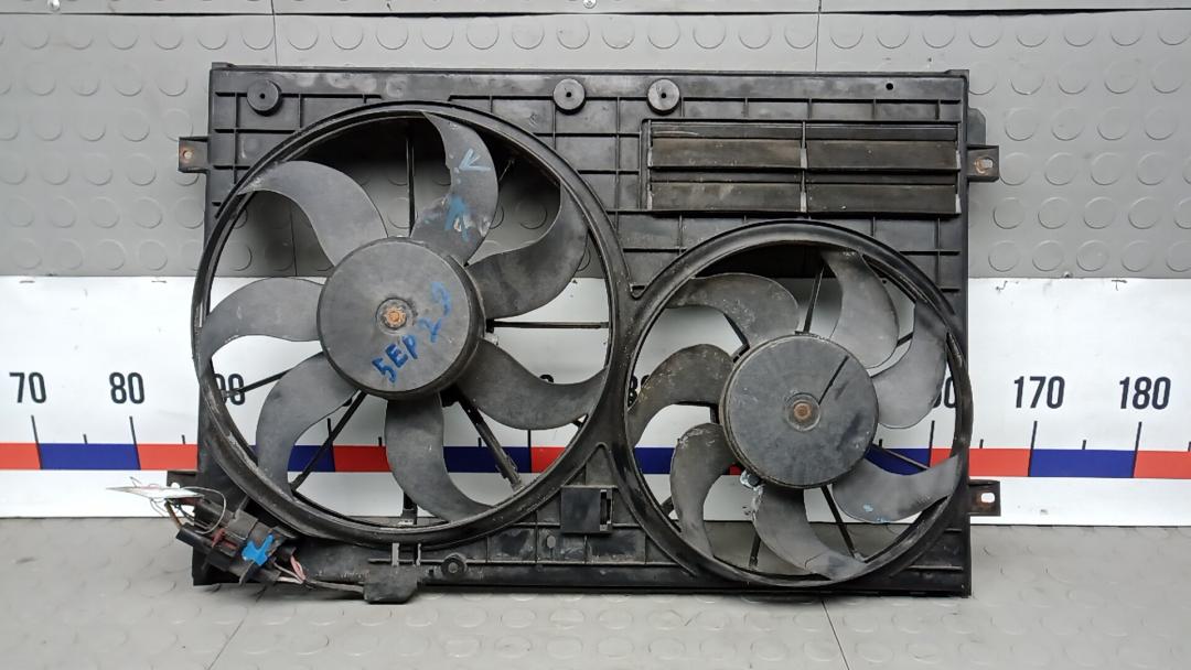 вентилятор радиатора Volkswagen Jetta 5 поколение 2008, 2.0 л., дизель, МКПП, седан, 1K0121205AD, 1K0959455DH, 1K0959455DL - фото №1