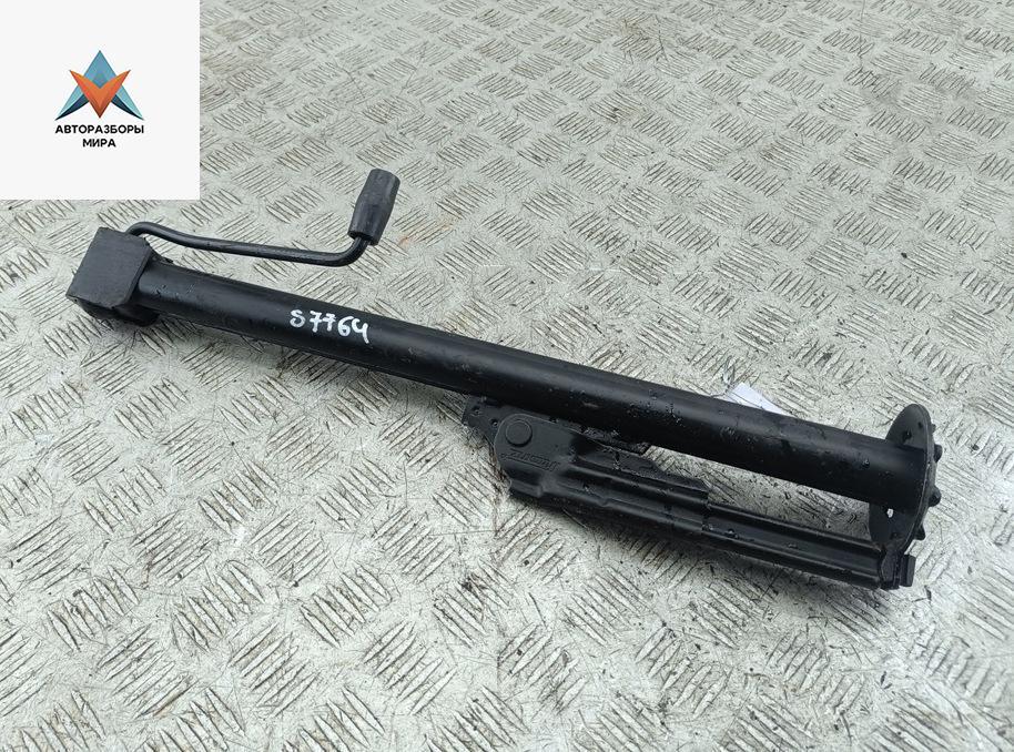 домкрат BMW 3 серия E36 1994, 1.6 л., бензин, МКПП, чёрный, хетчбэк 3 дв., 1180377 - фото №1