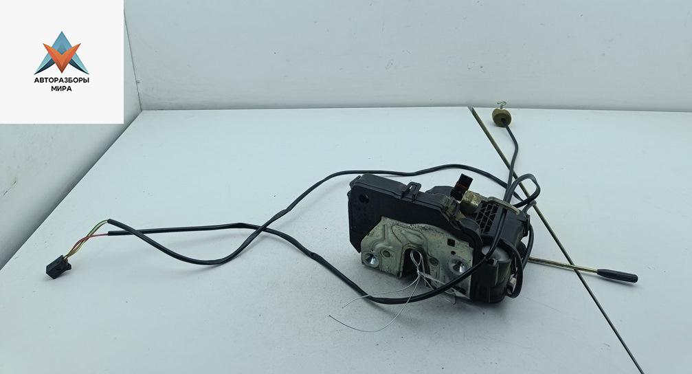 замок двери передней левой Mercedes-Benz C-Класс W203/S203/CL203 2001, 2.2 л., дизель, АКПП, серый, универсал, 2037200135 - фото №1