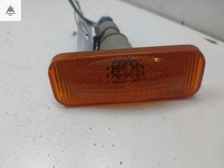 повторитель передний правый Opel Omega B [рестайлинг] 2000, 2.2 л., бензин, МКПП, серый, седан, 90457814