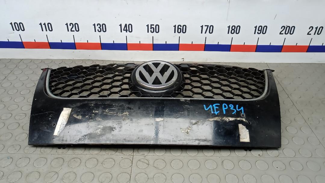 решетка радиатора Volkswagen Jetta 5 поколение 2008, 1.9 л., дизель, МКПП, седан, 1K5853653A, 1K5853761A - фото №1