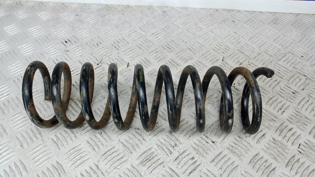 пружина задняя Ford Kuga 1 поколение 2010, 2.0 л., дизель, МКПП, внедорожник 5 дв. - фото №1