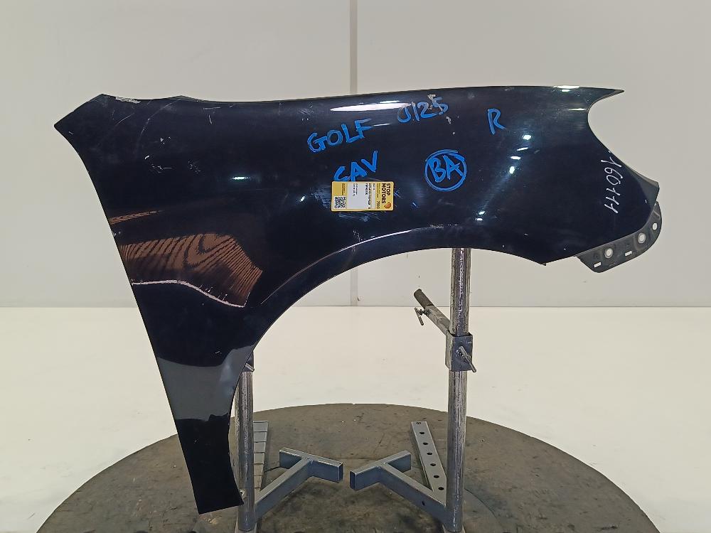 крыло переднее правое Volkswagen Golf 6 поколение 2011, цвет, универсал - фото №1