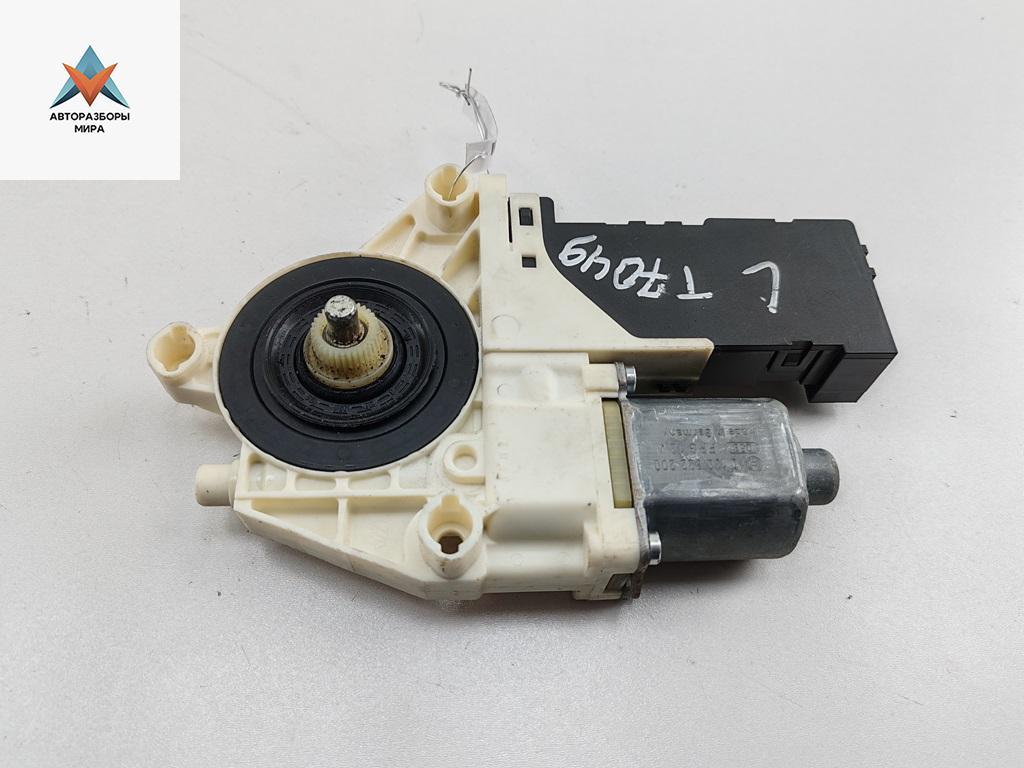 моторчик стеклоподъемника передний левый Peugeot 407 1 поколение 2006, 2.0 л., АКПП, универсал, 1137328401 - фото №1