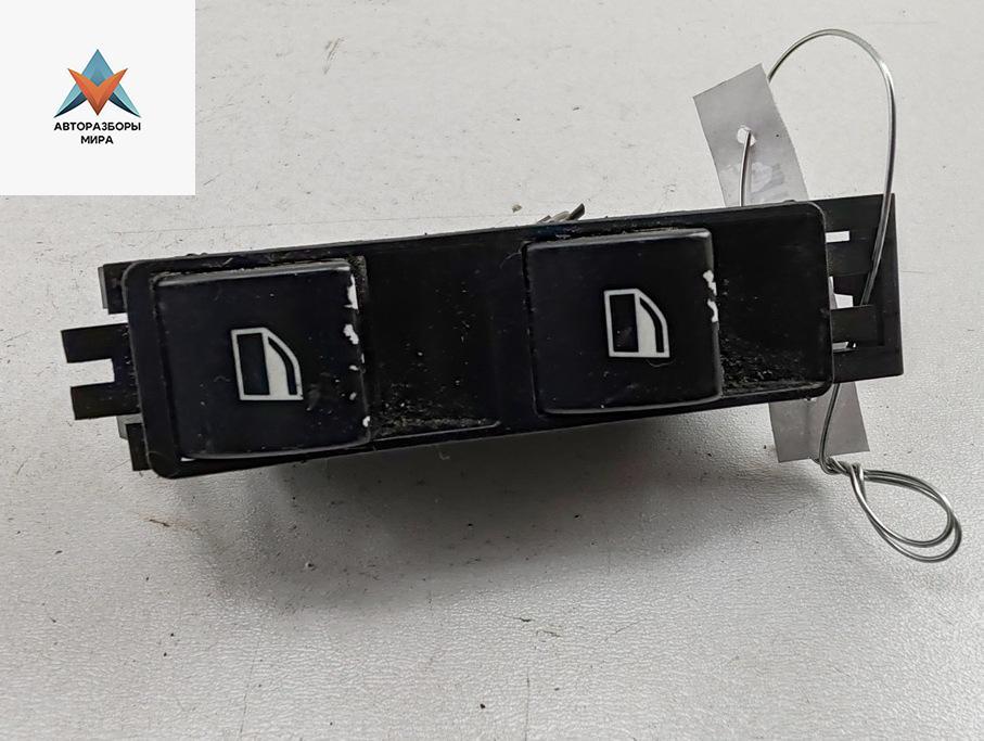 кнопка стеклоподъемника переднего правого BMW 3 серия E46 1999, 2.8 л., бензин, МКПП, синий, седан, 8381514 - фото №1