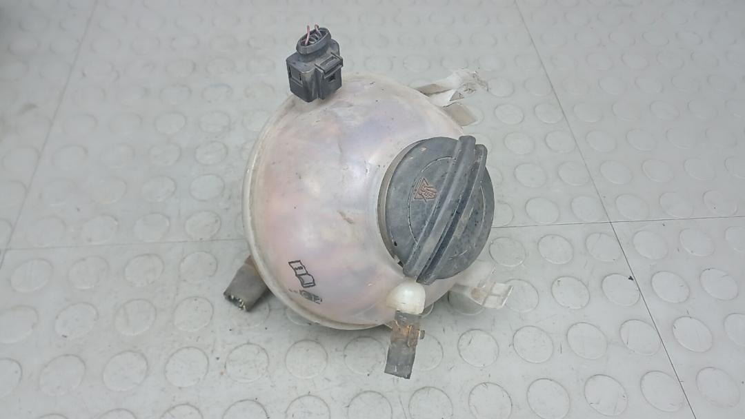 бачок расширительный Volkswagen Tiguan 1 поколение 2009, 2.0 л., дизель, МКПП, внедорожник 5 дв., 1K0121407A, 2Q0121321A - фото №1