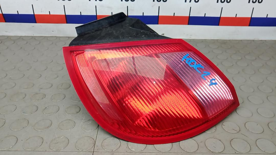 фонарь задний левый Mitsubishi Colt 6 поколение (Z20/Z30) 2007, 1.5 л., бензин, МКПП, хетчбэк 5 дв. - фото №1