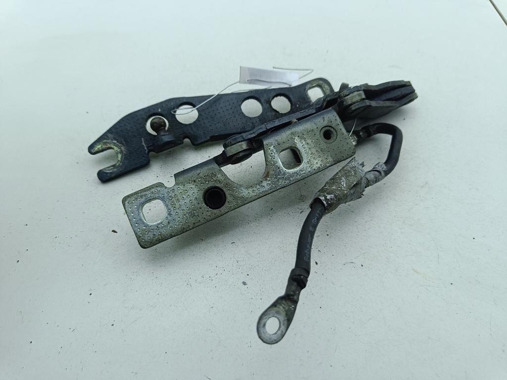 петля капота правая BMW 5 E39 1996, серый, седан, 41618203276
