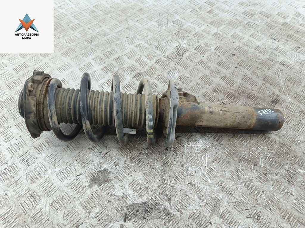 стойка передняя Volkswagen Touran 1 поколение 2005, 2.0 л., бензин, МКПП, красный, минивэн - фото №1