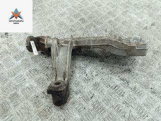 Кронштейн крепления рычага передней подвески Volkswagen Touran 1 поколение [рестайлинг] 2006, 1.4 л., бензин, МКПП, чёрный, минивэн