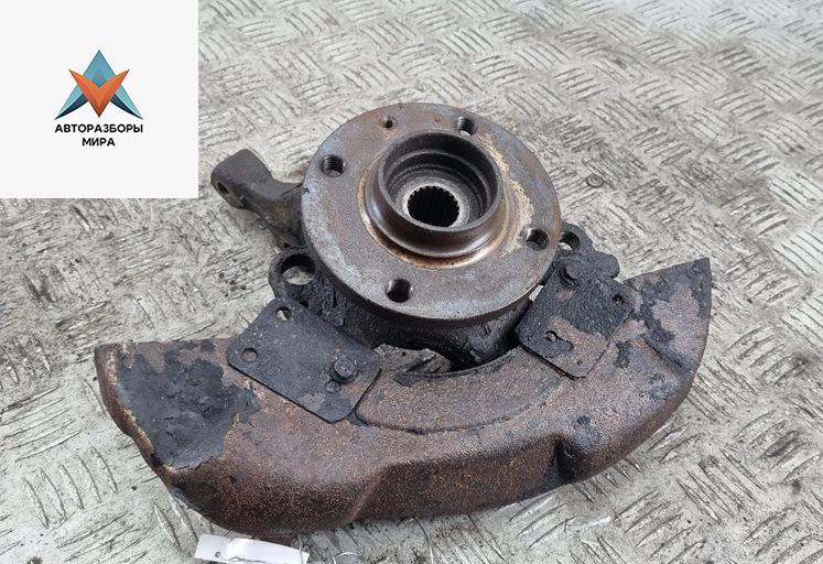 ступица передняя правая Volkswagen Passat B3 1991, 1.8 л., бензин, МКПП, зелёный, универсал - фото №1