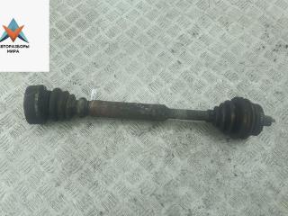 полуось передняя левая (приводной вал, ШРУС) Volkswagen Passat B5 1997, 1.6 л., бензин, МКПП, зелёный, седан