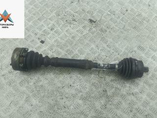 полуось передняя левая (приводной вал, ШРУС) Volkswagen Passat B5 1998, 1.8 л., бензин, МКПП, синий, универсал