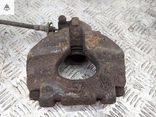 суппорт передний правый Volkswagen Transporter T4 2001, 2.5 л., дизель, МКПП, белый, микроавтобус