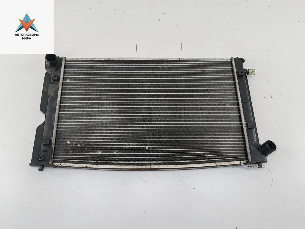 радиатор охлаждения Toyota Avensis 2 поколение (T250) 2004, 2.0 л., дизель, МКПП, серый, универсал - фото №1