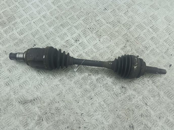 полуось передняя левая (приводной вал, ШРУС) Toyota Avensis 2004, 2.0 л., дизель, МКПП, серый, универсал