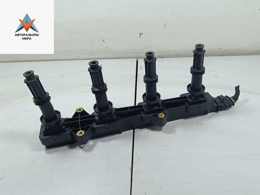 катушка зажигания Opel Signum C 2003, 2.2 л., бензин, МКПП, серый, хетчбэк 5 дв. - фото №1