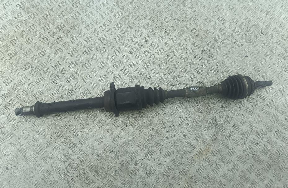 полуось передняя правая (приводной вал, ШРУС) Toyota Avensis 2004, 2.0 л., дизель, МКПП, серый, универсал