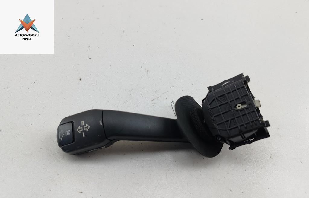 переключатель поворотов BMW 5 серия E39 1999, 2.5 л., бензин, АКПП, серый, седан, 8352172 - фото №1